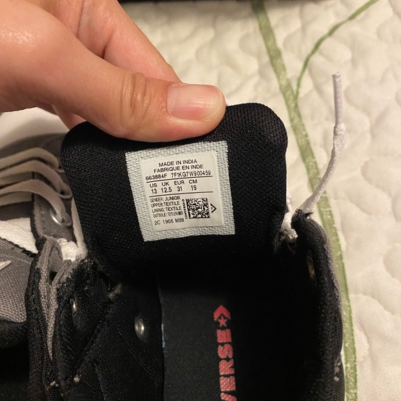 Converse shoes - Picture 5 of 7